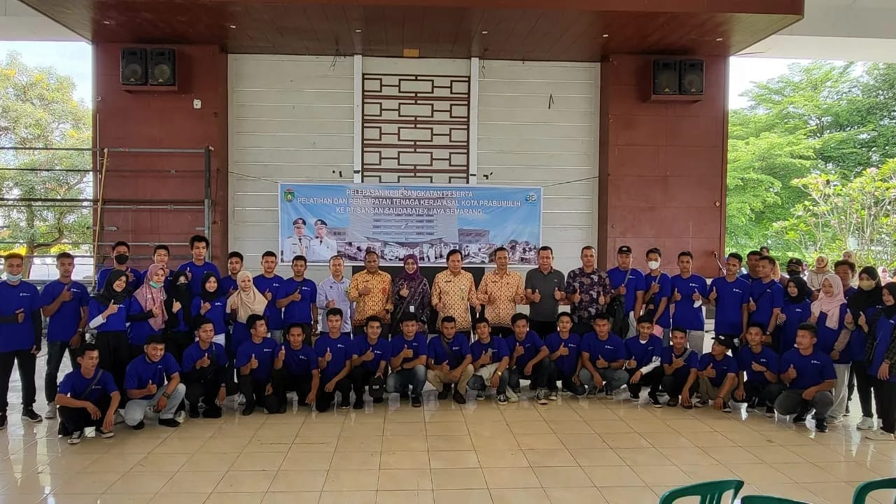 Walikota Prabumulih Meresmikan Keberangkatan 70 Tenaga Kerja PT Sansan Saudratex Jaya 